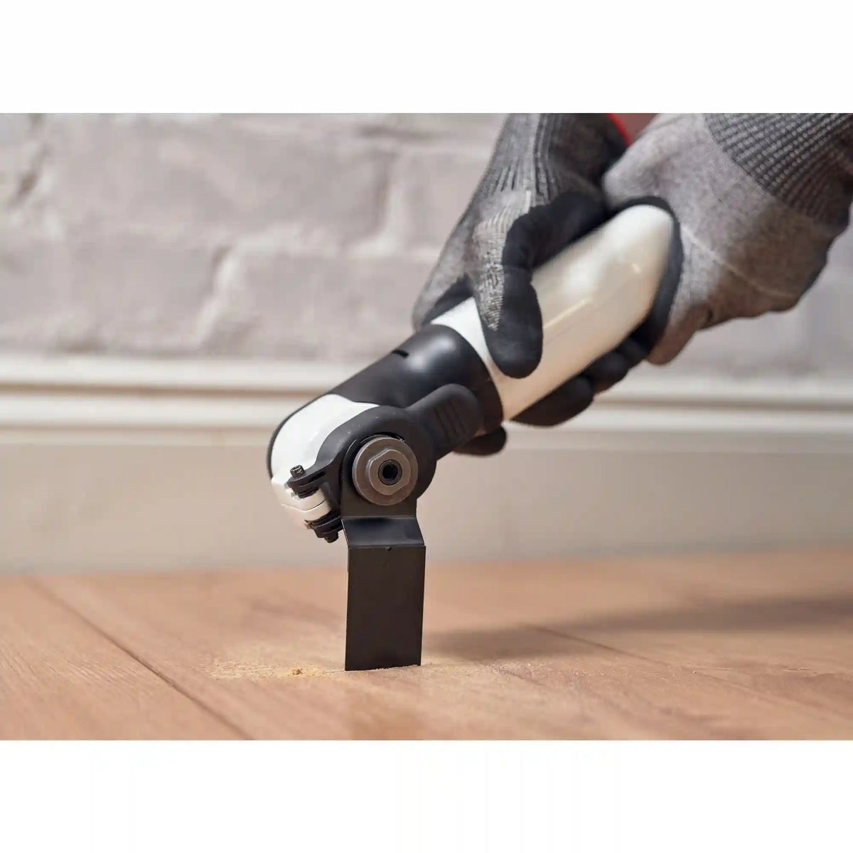 reviva™ 12V MAX* Oscillating Multitool